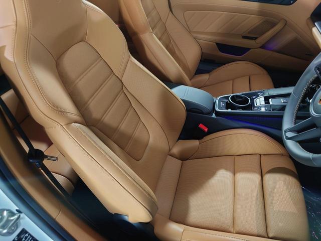 ９１１ ９１１カレラＧＴＳ　カブリオレ　ＯＰ３９７／レザーインテリアＥｘｃｌｕｓｉｖｅＭａｎｕｆａｋｔｕｒ／１８ｗａｙ／ＢＯＳＥ／ベンチレーション／ＰＤＬＳ＋マトリックスビーム付ＬＥＤ／ヒーター付ＧＴスポーツステア／ライトデザインＰＫＧ（18枚目）