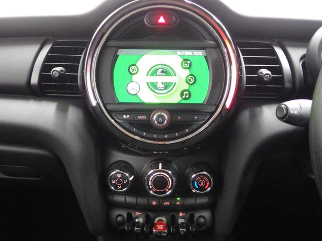 ワン LEDヘッドライト 正規認定中古車(16枚目)