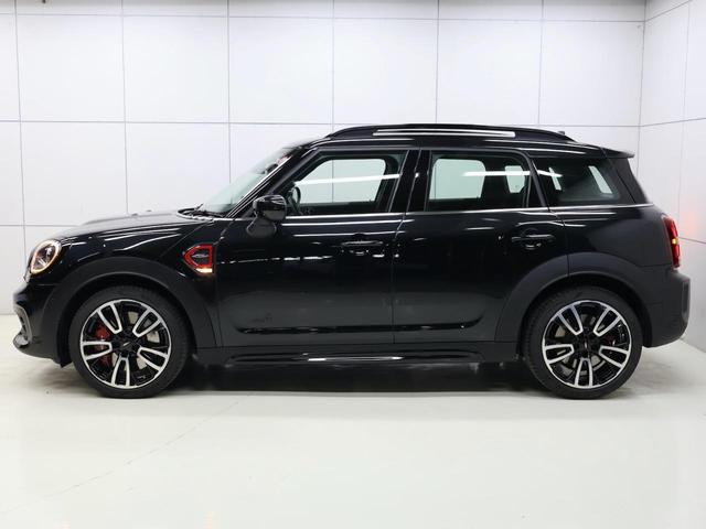 ＪＣＷ　クロスオーバー　プレミアム＋Ｐ　ＪＣＷトリム　認定中古車　アップルカープレイ　ＡＣＣ　シートヒーター　ポータブルナビ　１９インチホイール　バックカメラ　前後センサー　４ＷＤ　パドルシフト　スポーツシート(28枚目)