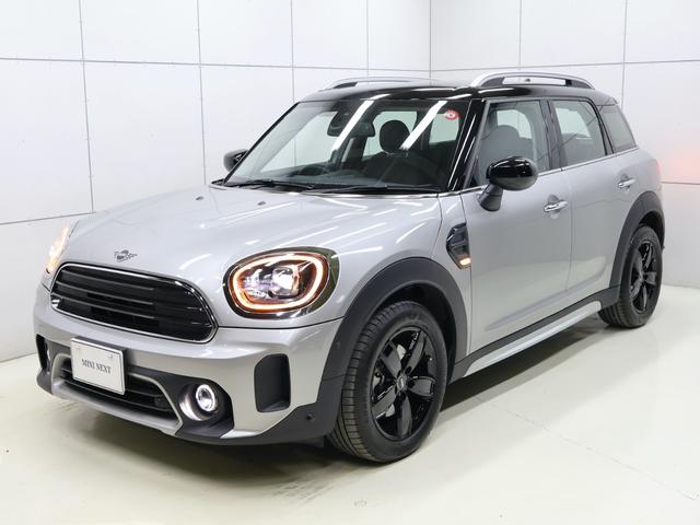 ＭＩＮＩ クーパーＤクロスオーバープレミアム＋Ｐクラシクトリム　認定中古車　純正ナビ　ＡＣＣ　シートヒーター　バックカメラ　前後センサー　電動テールゲート　アダプティブＬＥＤヘッドライト　アンビエントライト　ＥＴＣ（24枚目）