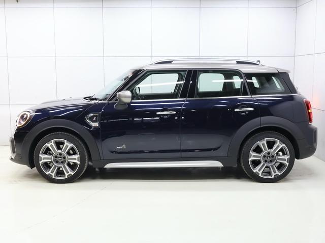 ＭＩＮＩ クパＳＤクロスオバオル４プレミアム＋Ｐクラシクトリム　認定中古車　純正ナビ　シートヒーター　ＡＣＣ　１９インチホイール　ＬＥＤヘッドライト　ルーフレール　電動テールゲート（キック開閉付き）（28枚目）