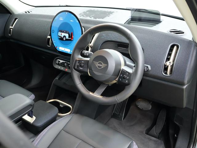 ＭＩＮＩ カントリーマンＥ　クラシック・トリム　認定中古車／ナビ／アップルカープレイ／アンドロイドオート／ＡＣＣ／ＥＴＣ／シートヒーター／ステアリングヒーター／全周囲カメラ／前後センサー／衝突軽減ブレーキ／歩行者警告／降車警告（3枚目）