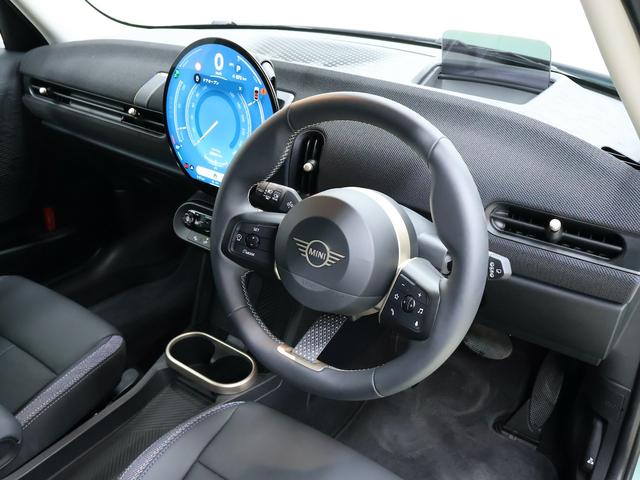 ＭＩＮＩ クーパーＳ　クラシック・トリム　認定中古車／ナビ／アップルカープレイ／アンドロイドオート／ＡＣＣ／ＥＴＣ／１７ＡＷ／シートヒーター／ステアリングヒーター／ＬＥＤヘッドライト／バックカメラ／前後センサー／衝突軽減ブレーキ（3枚目）