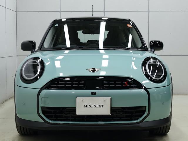 ＭＩＮＩ クーパーＳ　クラシック・トリム　認定中古車／ナビ／アップルカープレイ／アンドロイドオート／ＡＣＣ／ＥＴＣ／１７ＡＷ／シートヒーター／ステアリングヒーター／ＬＥＤヘッドライト／バックカメラ／前後センサー／衝突軽減ブレーキ（5枚目）