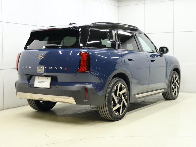 ＭＩＮＩ カントリーマンＳオール４　フェイバリット・トリム　認定中古車／Ｍパッケージ／ナビ／アップルカープレイ／アンドロイドオート／電動シート／シートヒーター／ステアリングヒーター／ハーマンカードンスピーカー／ＡＣＣ／ＥＴＣ／１９ＡＷ／衝突軽減ブレーキ（2枚目）