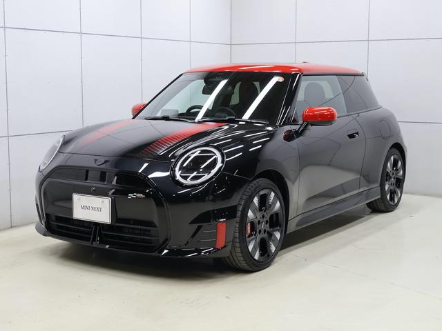 MINI JCW E ジョン・クーパー・ワークス・トリム 認定中古車/ナビ/アップルカープレイ/アンドロイドオート/ACC/ETC/電動シート/シートヒーター/ステアリングヒーター/ハーマンカードンスピーカー/18AW/全周囲カメラ/衝突軽減ブレーキ(6枚目)