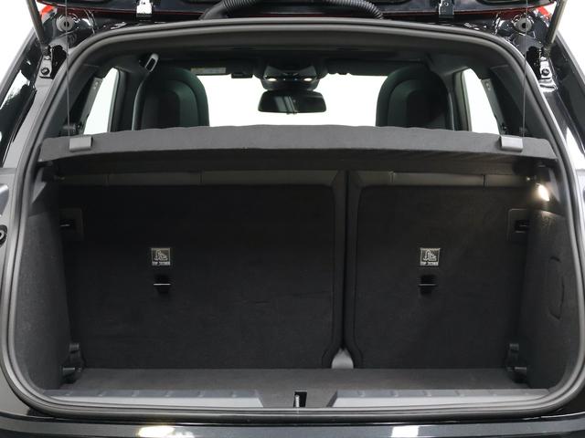 MINI JCW E ジョン・クーパー・ワークス・トリム 認定中古車/ナビ/アップルカープレイ/アンドロイドオート/ACC/ETC/電動シート/シートヒーター/ステアリングヒーター/ハーマンカードンスピーカー/18AW/全周囲カメラ/衝突軽減ブレーキ(11枚目)