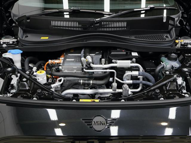 MINI JCW E ジョン・クーパー・ワークス・トリム 認定中古車/ナビ/アップルカープレイ/アンドロイドオート/ACC/ETC/電動シート/シートヒーター/ステアリングヒーター/ハーマンカードンスピーカー/18AW/全周囲カメラ/衝突軽減ブレーキ(23枚目)