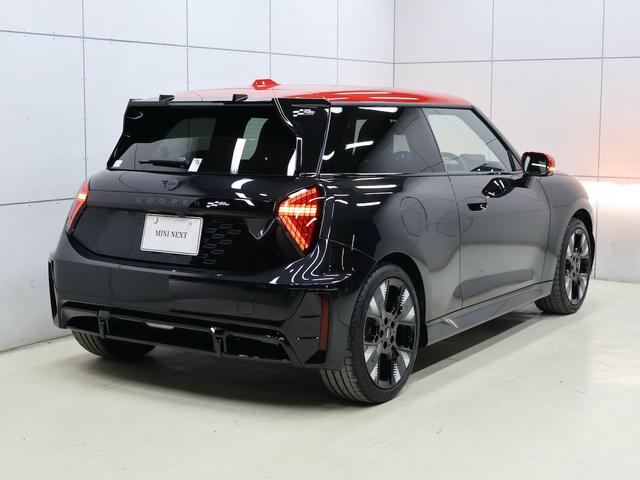 MINI JCW E ジョン・クーパー・ワークス・トリム 認定中古車/ナビ/アップルカープレイ/アンドロイドオート/ACC/ETC/電動シート/シートヒーター/ステアリングヒーター/ハーマンカードンスピーカー/18AW/全周囲カメラ/衝突軽減ブレーキ(29枚目)
