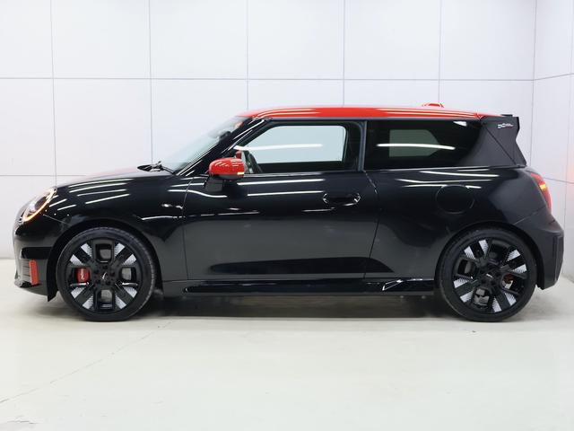 MINI JCW E ジョン・クーパー・ワークス・トリム 認定中古車/ナビ/アップルカープレイ/アンドロイドオート/ACC/ETC/電動シート/シートヒーター/ステアリングヒーター/ハーマンカードンスピーカー/18AW/全周囲カメラ/衝突軽減ブレーキ(33枚目)