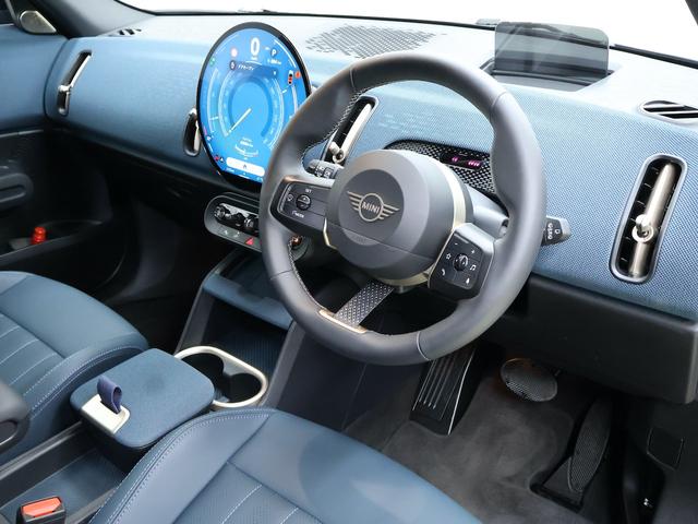 MINI カントリーマンC フェイバリット・トリム 認定中古車/Mパッケージ/ナビ/アップルカープレイ/電動シート/シートヒーター/ステアリングヒーター/ハーマンカードンスピーカー/全周囲カメラ/ACC/ETC/20AW/衝突軽減ブレーキ(3枚目)