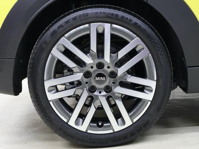 ＭＩＮＩ クーパーＣ　クラシック・トリム　認定中古車／クラシックトリム／ナビ／アップルカープレイ／アンドロイドオート／１７ＡＷ／ＡＣＣ／ＥＴＣ／シートヒーター／ステアリングヒーター／ＬＥＤヘッドライト／Ｂカメラ／前後センサー衝突軽減ブレーキ（4枚目）