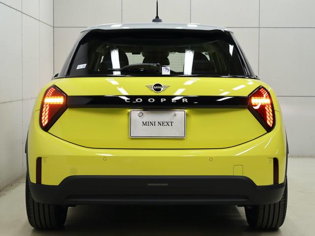 ＭＩＮＩ クーパーＣ　クラシック・トリム　認定中古車／クラシックトリム／ナビ／アップルカープレイ／アンドロイドオート／１７ＡＷ／ＡＣＣ／ＥＴＣ／シートヒーター／ステアリングヒーター／ＬＥＤヘッドライト／Ｂカメラ／前後センサー衝突軽減ブレーキ（31枚目）