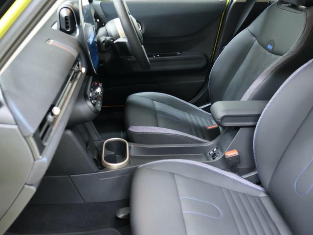 ＭＩＮＩ クーパーＣ　クラシック・トリム　認定中古車／クラシックトリム／ナビ／アップルカープレイ／アンドロイドオート／１７ＡＷ／ＡＣＣ／ＥＴＣ／シートヒーター／ステアリングヒーター／ＬＥＤヘッドライト／Ｂカメラ／前後センサー衝突軽減ブレーキ（38枚目）