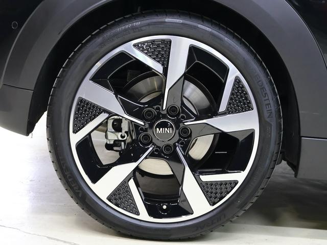 MINI クーパーS クラシック・トリム 認定中古車/ナビ/アップルカープレイ/アンドロイドオート/ACC/ETC/18AW/全周囲カメラ/前後センサー/LEDヘッドライト/シートヒーター/ステアリングヒーター/衝突軽減ブレーキ(4枚目)