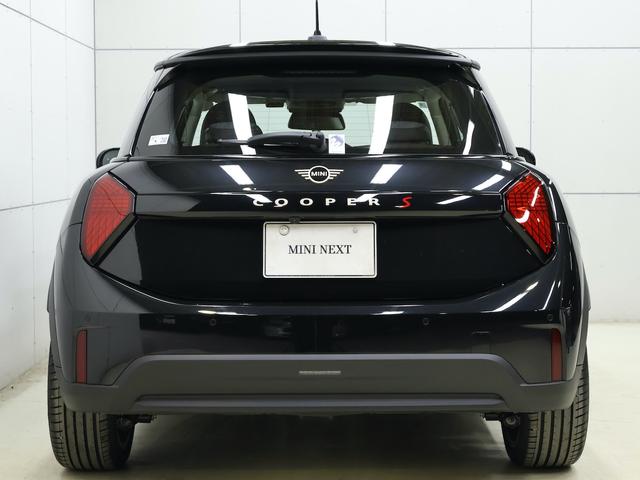 MINI クーパーS クラシック・トリム 認定中古車/ナビ/アップルカープレイ/アンドロイドオート/ACC/ETC/18AW/全周囲カメラ/前後センサー/LEDヘッドライト/シートヒーター/ステアリングヒーター/衝突軽減ブレーキ(10枚目)