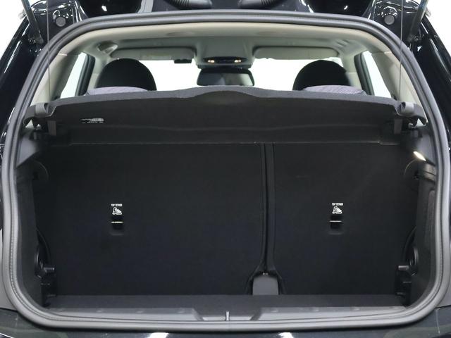 MINI クーパーS クラシック・トリム 認定中古車/ナビ/アップルカープレイ/アンドロイドオート/ACC/ETC/18AW/全周囲カメラ/前後センサー/LEDヘッドライト/シートヒーター/ステアリングヒーター/衝突軽減ブレーキ(11枚目)