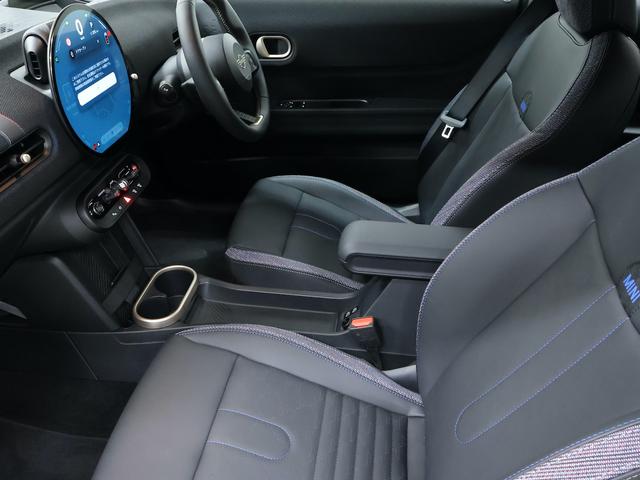 MINI クーパーS クラシック・トリム 認定中古車/ナビ/アップルカープレイ/アンドロイドオート/ACC/ETC/18AW/全周囲カメラ/前後センサー/LEDヘッドライト/シートヒーター/ステアリングヒーター/衝突軽減ブレーキ(12枚目)