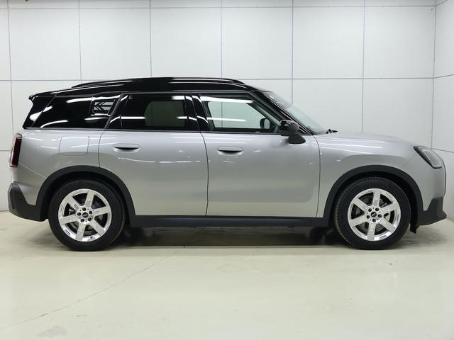 MINI カントリーマンE クラシック・トリム 認定中古車/Mパッケージ/ナビ/アップルカープレイ/アンドロイドオート/電動シート/シートヒーター/ステアリングヒーター/ハーマンカードンスピーカー/ACC/ETC/18AW(8枚目)