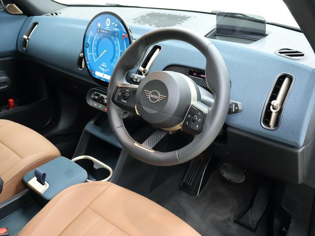MINI カントリーマンSオール4 フェイバリット・トリム 認定中古車/Mパッケージ/サンルーフ/ナビ/アップルカープレイ/アンドロイドオート/ACC/ETC/19AW/電動シート/シートヒーター/ステアリングヒーター/ハーマンカードンスピーカー(3枚目)