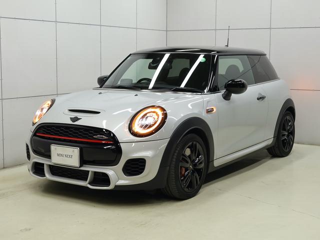 ＭＩＮＩ ジョンクーパーワークス　認定中古車／ナビ／ハーマンカードンスピーカー／ピアノブラックエクステリア／ヘッドアップディスプレイ／ＡＣＣ／ＥＴＣ／１７ＡＷ／リアセンサー／ＬＥＤヘッドライト／パドルシフト／衝突軽減ブレーキ（26枚目）