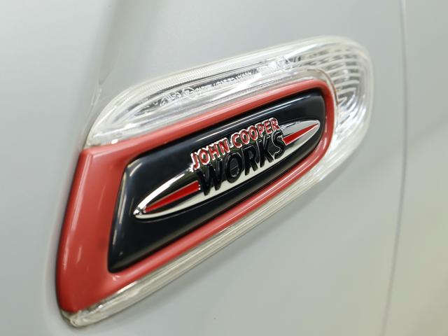 ＭＩＮＩ ジョンクーパーワークス　認定中古車／ナビ／ハーマンカードンスピーカー／ピアノブラックエクステリア／ヘッドアップディスプレイ／ＡＣＣ／ＥＴＣ／１７ＡＷ／リアセンサー／ＬＥＤヘッドライト／パドルシフト／衝突軽減ブレーキ（35枚目）
