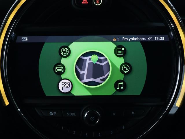 ＭＩＮＩ ジョンクーパーワークス　認定中古車／ナビ／ハーマンカードンスピーカー／ピアノブラックエクステリア／ヘッドアップディスプレイ／ＡＣＣ／ＥＴＣ／１７ＡＷ／リアセンサー／ＬＥＤヘッドライト／パドルシフト／衝突軽減ブレーキ（50枚目）