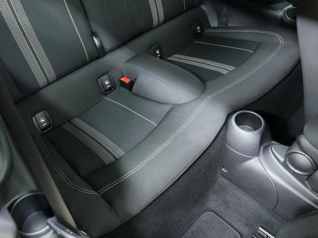 ＭＩＮＩ ジョンクーパーワークス　認定中古車／ナビ／ハーマンカードンスピーカー／ピアノブラックエクステリア／ヘッドアップディスプレイ／ＡＣＣ／ＥＴＣ／１７ＡＷ／リアセンサー／ＬＥＤヘッドライト／パドルシフト／衝突軽減ブレーキ（56枚目）