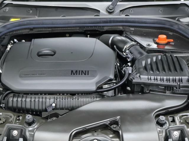 ＭＩＮＩ ジョンクーパーワークス　認定中古車／ナビ／ハーマンカードンスピーカー／ピアノブラックエクステリア／ヘッドアップディスプレイ／ＡＣＣ／ＥＴＣ／１７ＡＷ／リアセンサー／ＬＥＤヘッドライト／パドルシフト／衝突軽減ブレーキ（59枚目）