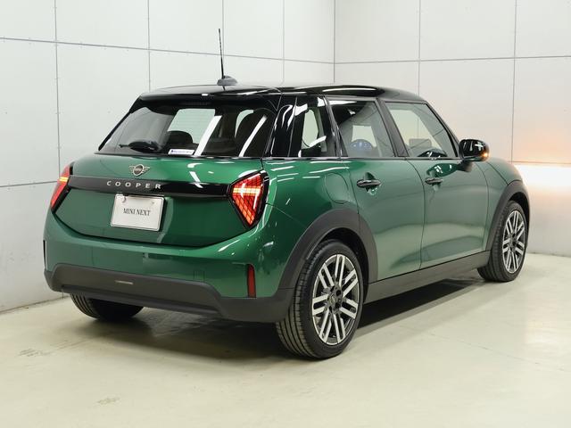 ＭＩＮＩ クーパーＣ　クラシック・トリム　認定中古車／ナビ／アップルカープレイ／アンドロイドオート／ＡＣＣ／ＥＴＣ／シートヒーター／ステアリングヒーター／ＬＥＤヘッドライト／バックカメラ／前後センサー／衝突軽減ブレーキ（29枚目）