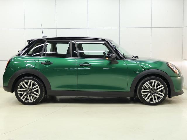 ＭＩＮＩ クーパーＣ　クラシック・トリム　認定中古車／ナビ／アップルカープレイ／アンドロイドオート／ＡＣＣ／ＥＴＣ／シートヒーター／ステアリングヒーター／ＬＥＤヘッドライト／バックカメラ／前後センサー／衝突軽減ブレーキ（34枚目）