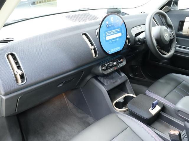 ＭＩＮＩ カントリーマンＤ　クラシック・トリム　認定中古車／Ｍパッケージ／アップルカープレイ／アンドロイドオート／ハーマンカードンスピーカー／電動シート／シートヒーター／ステアリングヒーター／ＡＣＣ／ＥＴＣ／１８ＡＷ（37枚目）