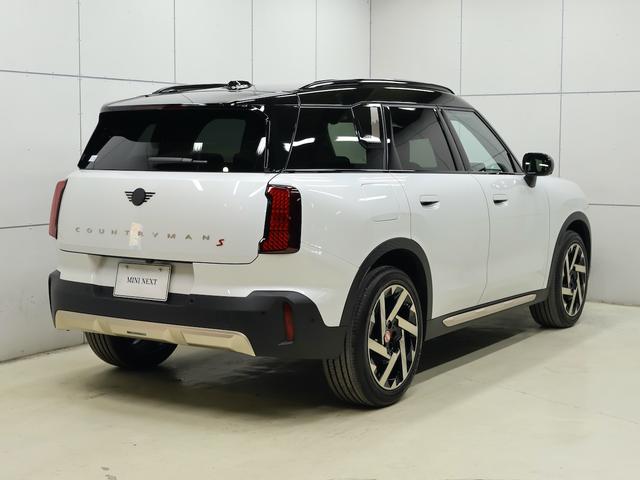 �i�m�N�z���C�g���u���b�N���[�t