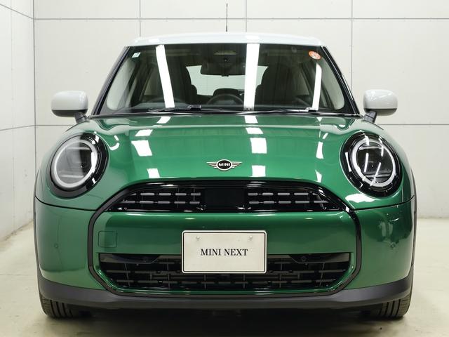 ＭＩＮＩ クーパーＣ　クラシック・トリム　認定中古車／クラシックトリム／ナビ／アップルカープレイ／アンドロイドオート／ＡＣＣ／ＥＴＣ／シートヒーター／ステアリングヒーター／ＬＥＤヘッドライト／バックカメラ／前後センサー／衝突軽減ブレーキ（5枚目）