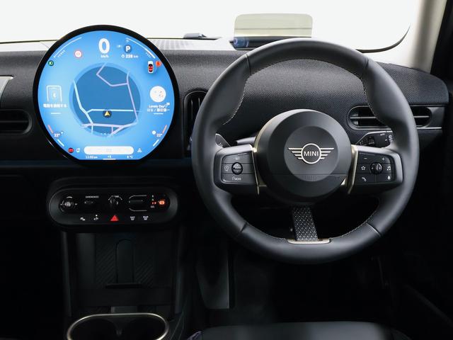 ＭＩＮＩ クーパーＣ　クラシック・トリム　認定中古車／クラシックトリム／ナビ／アップルカープレイ／アンドロイドオート／ＡＣＣ／ＥＴＣ／シートヒーター／ステアリングヒーター／ＬＥＤヘッドライト／バックカメラ／前後センサー／衝突軽減ブレーキ（14枚目）