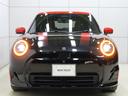 JCW E ジョン・クーパー・ワークス・トリム 認定中古車/ナビ/アップルカープレイ/アンドロイドオート/ACC/ETC/電動シート/シートヒーター/ステアリングヒーター/ハーマンカードンスピーカー/18AW/全周囲カメラ/衝突軽減ブレーキ(24枚目)