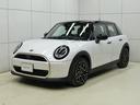 ＭＩＮＩ クーパーＣ　フェイバリット・トリム　認定中古車／ナビ／アップルカープレイ／アンドロイドオート／１８ＡＷ／ＡＣＣ／ＥＴＣ／ＬＥＤヘッドライト／バックカメラ／前後センサー／シートヒーター／ステアリングヒーター／衝突軽減ブレーキ（6枚目）