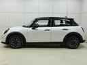 ＭＩＮＩ クーパーＣ　フェイバリット・トリム　認定中古車／ナビ／アップルカープレイ／アンドロイドオート／１８ＡＷ／ＡＣＣ／ＥＴＣ／ＬＥＤヘッドライト／バックカメラ／前後センサー／シートヒーター／ステアリングヒーター／衝突軽減ブレーキ（7枚目）