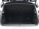 全面をファブリック処理したトランクルームはリアシートを倒す事でラゲージスペースの拡大が可能です。