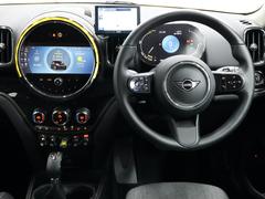 ＭＩＮＩ クパＳＥクロスオバオル４プレミアム＋Ｐクラシクトリム　ＡｐｐｌｅＣａｒＰｌａｙ　前後障害物センサーＲカメラ　シートヒーター　アクティブクルーズ 9540130A30240310W003 3