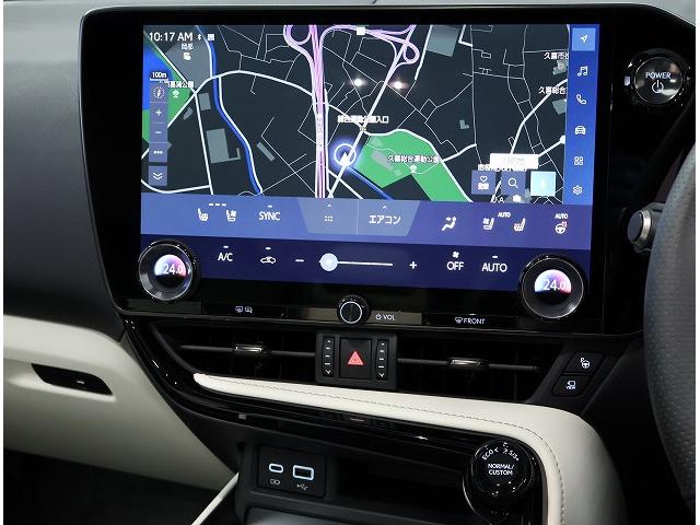 NX NX350h Fスポーツ NX350hFSPORT/ボディーカラー/ホワイトノーヴァガラスフレーク/内装/”FSPORT専用本革/”FSPORT専用ホワイト/ダークスピンアルミ/デジタルインナーミラー(12枚目)