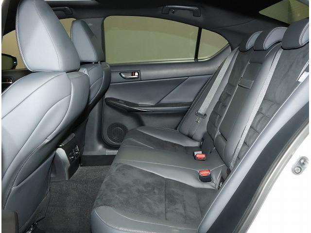 お客様との出会いを大切にし、安らげる空間を提供できるよう、真心込めておもてなし致します。最高の笑顔で皆様のご来店を心よりお待ち申し上げております。