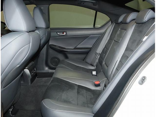 IS IS300 FスポーツモードブラックIII オレンジキャリパー パノラミックビューモニター ムーンルーフ 認定中古車CPO(3枚目)