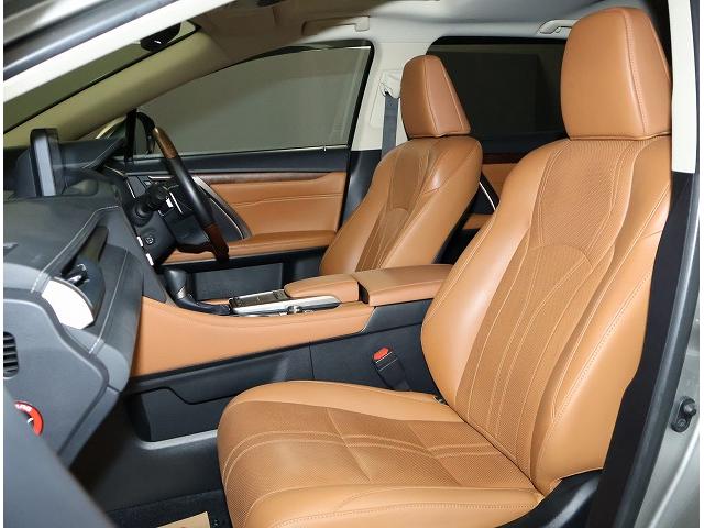 RX RX450hL ロング7人乗り サンルーフ セミアニリン本革シート/インテリアカラーオーカー おくだけ充電 ブレードスキャン式アダプティブハイビームシステム(8枚目)