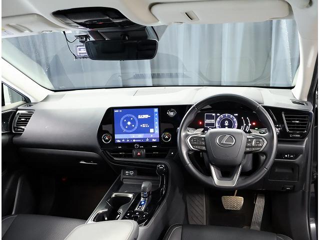 NX NX250 レクサスセーフティーシステム バックモニター ブラインドスポットモニター パワーバックドア インテリアカラーブラック 18インチアルミホイール(10枚目)