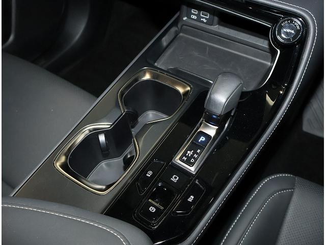 NX NX250 レクサスセーフティーシステム バックモニター ブラインドスポットモニター パワーバックドア インテリアカラーブラック 18インチアルミホイール(15枚目)