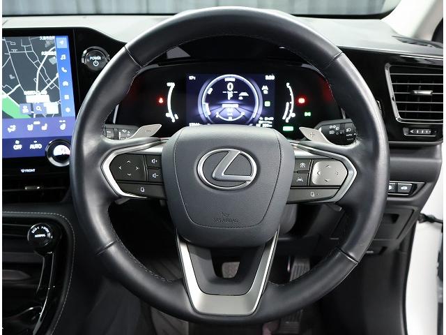 NX NX450h+ バージョンL 18インチアルミホイール エアロパーツ デジタルインナーミラー パノラミックビューモニター ディスクプレーヤー レーンチェンジアシスト 充電ケーブル15メートル(16枚目)