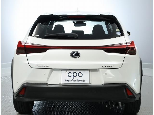 UX UX200 バージョンC ブラインドスポットモニター レクサスセーフティーシステム 17インチアルミホイール(ダークメタリック塗装) L-TEXシート/インテリアカラーコバルト(5枚目)