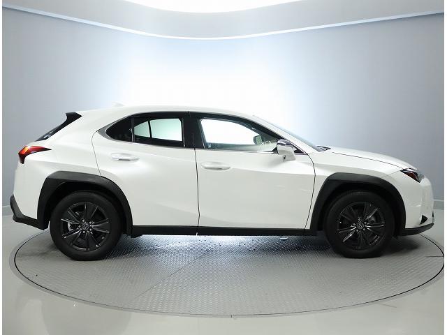 UX UX200 バージョンC ブラインドスポットモニター レクサスセーフティーシステム 17インチアルミホイール(ダークメタリック塗装) L-TEXシート/インテリアカラーコバルト(6枚目)