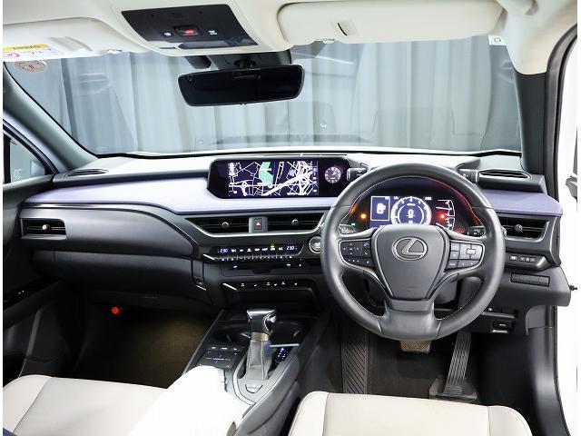 UX UX200 バージョンC ブラインドスポットモニター レクサスセーフティーシステム 17インチアルミホイール(ダークメタリック塗装) L-TEXシート/インテリアカラーコバルト(8枚目)